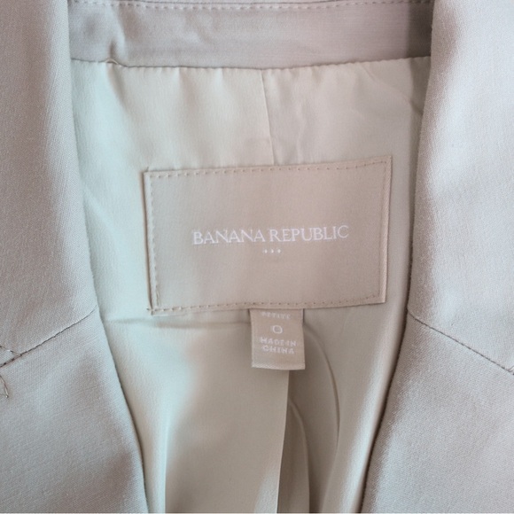 Banana Republic Tan Blazer Tailored Silhouette - Picture 4 of 8